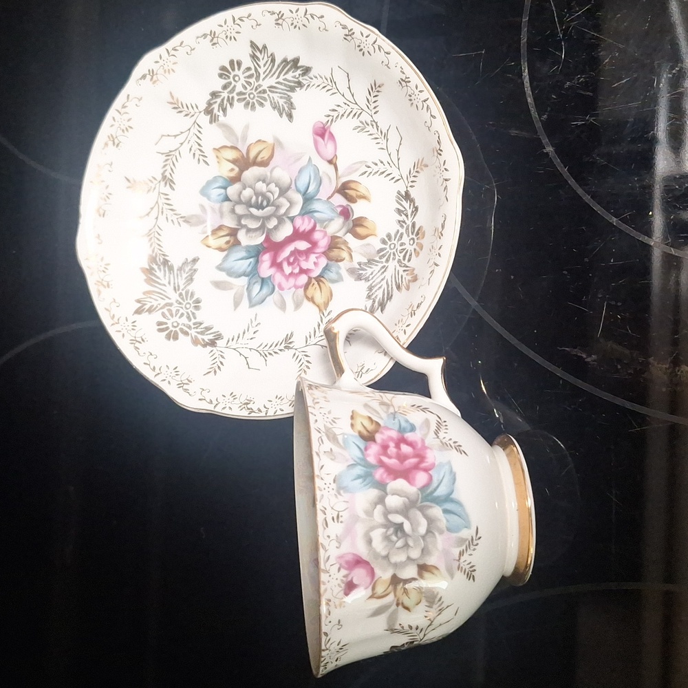 Floral Gold-Trimmed Teacup and Saucer Set Marco